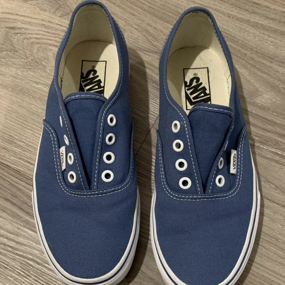 Vans - Authentic Skate shoe Blue TB5B low top lace up